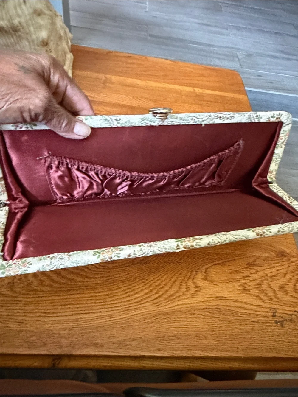 Vintage tapestry Floral Embroidered White Evening Clutch